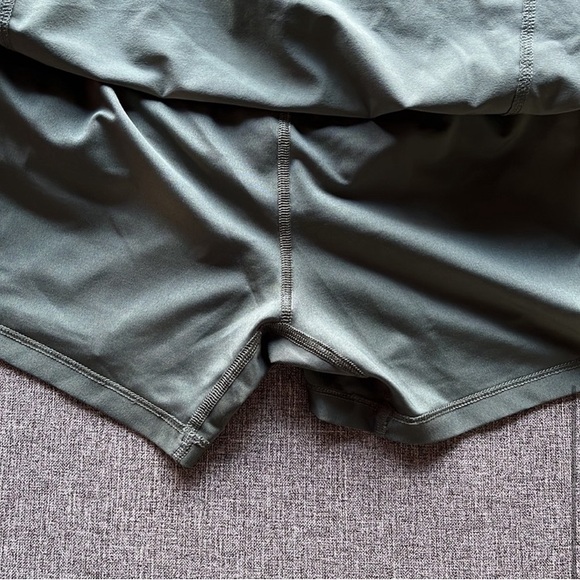 Patagonia Fleetwith Skort, Medium, Green. The cutest and comfiest skort. - Picture 4 of 4